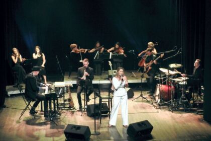 „OCALIĆ OD ZAPOMNIENIA” koncert z piosenkami Marka Grechuty w wykonaniu KAROLINY LESZKO